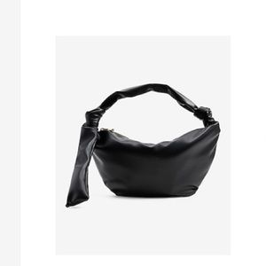 Black shoulder bag
